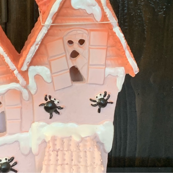 Pink Haunted Gingerbread House Light Up Halloween Decor - Ghost Spiders Eyeballs - Picture 3 of 16
